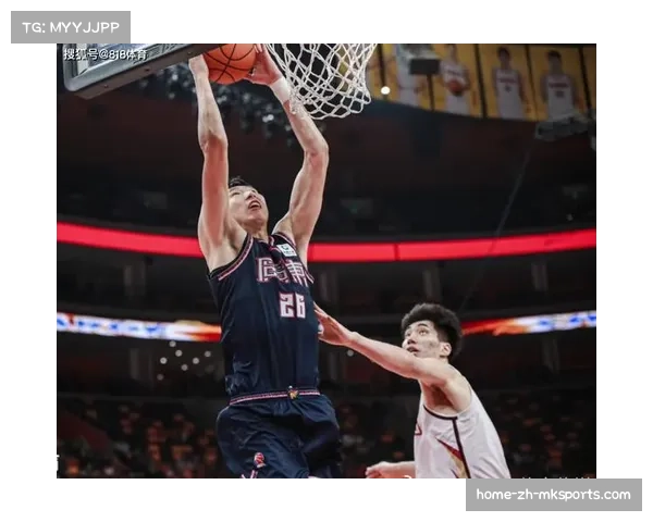 周琦面对外援毫不示弱 半场3中3拿8分6板展现内线统治力 周琦面对外援毫不示弱 半场3中3拿8分6板展现内线统治力