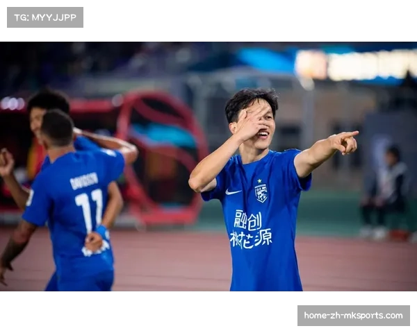 武汉三镇卡迪斯禁区外远射破门,标王价值在处子球中得以体现 武汉三镇卡迪斯禁区外远射破门,标王价值在处子球中得以体现